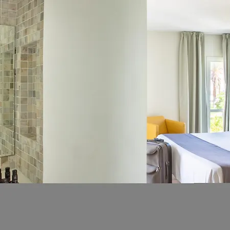 Flamingo Mate Hotel 4*