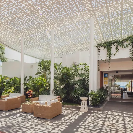 Flamingo Mate Hotel