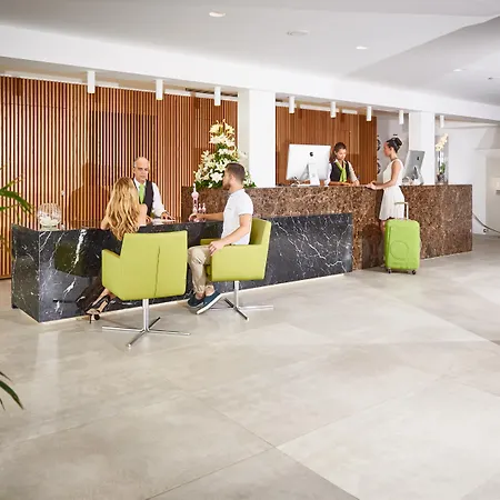 Hotel Flamingo Mate 4*