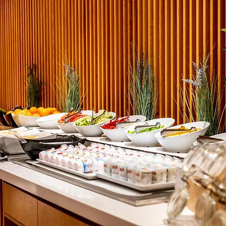 Flamingo Mate Адехе