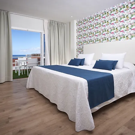 Flamingo Mate 4*