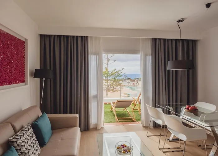 Flamingo Mate Otel 4*